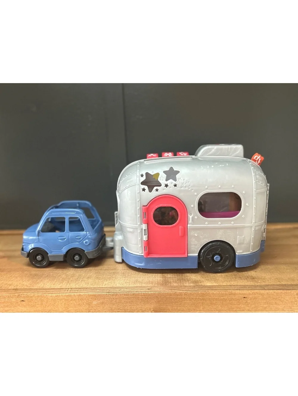 Fisher-Price Little People Light-Up Learning Camper Playset